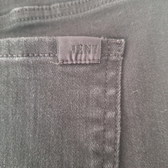 Jen7 by 7 For All Mankind Black Denim Jeans - Picture 8 of 10